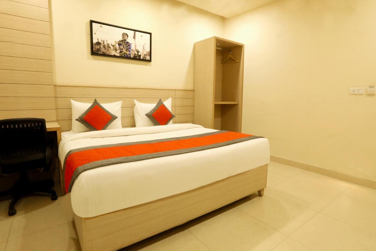 Sagar Hotel Just 5 Min From Golden Temple Amritsar Eksteriør billede