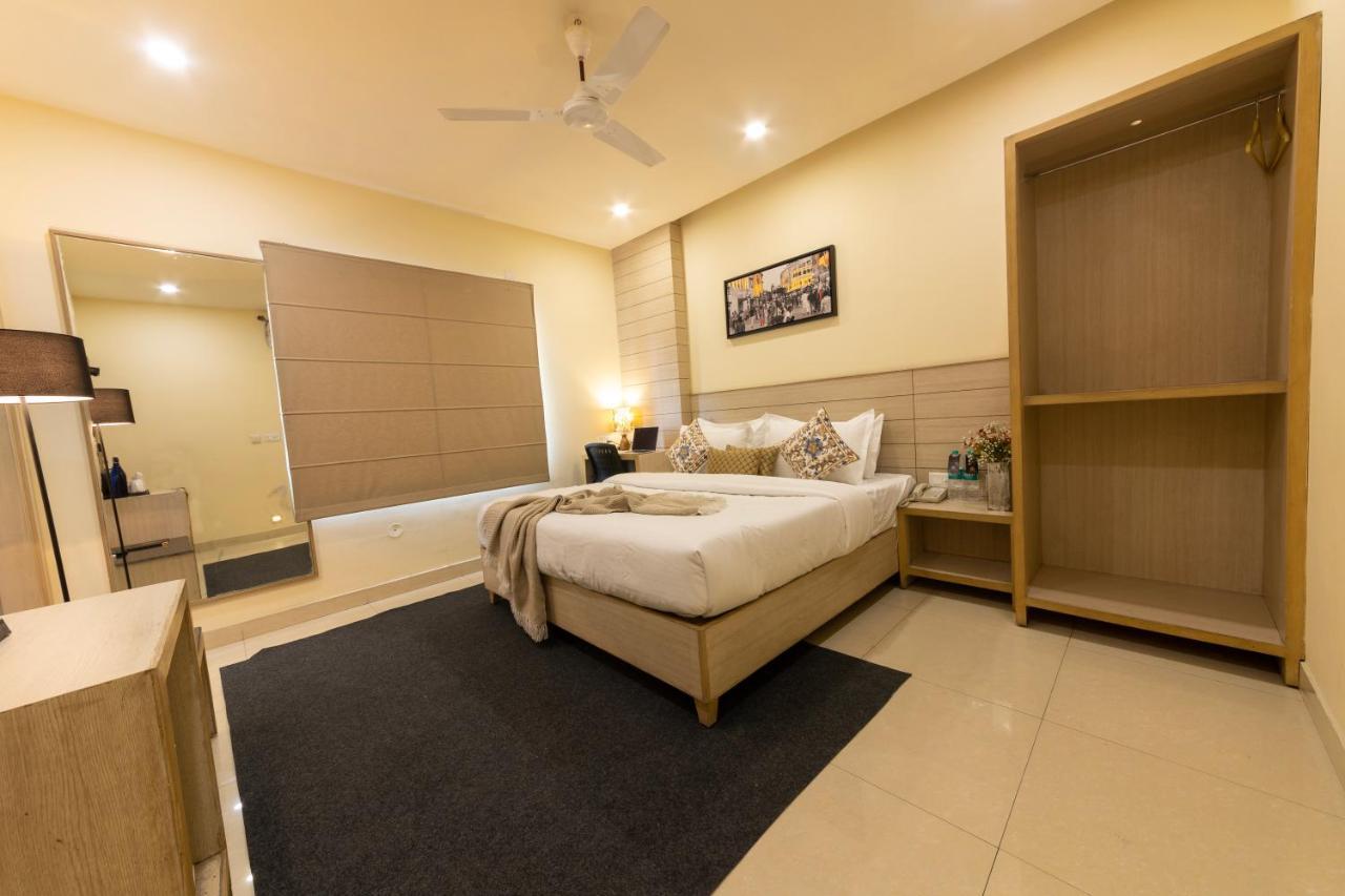 Sagar Hotel Just 5 Min From Golden Temple Amritsar Eksteriør billede