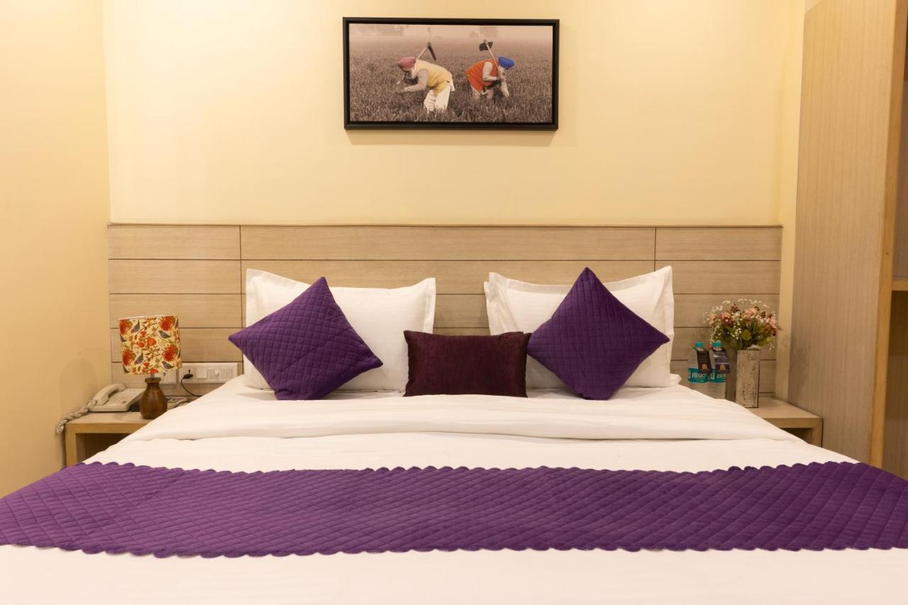 Sagar Hotel Just 5 Min From Golden Temple Amritsar Eksteriør billede